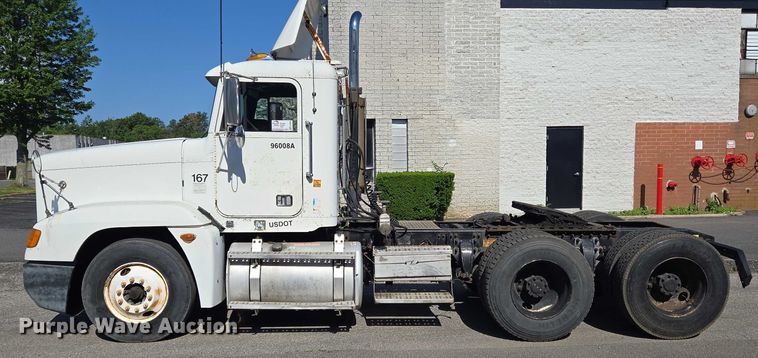 image for item EC4306 1999 Freightliner FLD120 semi truck