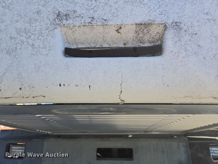 image for item EC4306 1999 Freightliner FLD120 semi truck