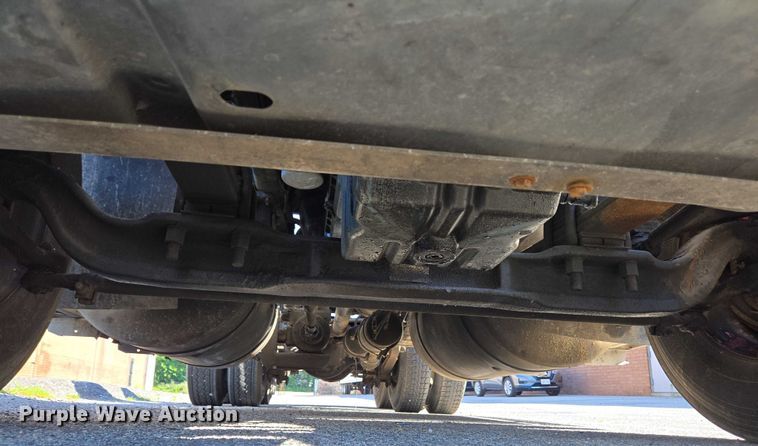 image for item EC4306 1999 Freightliner FLD120 semi truck