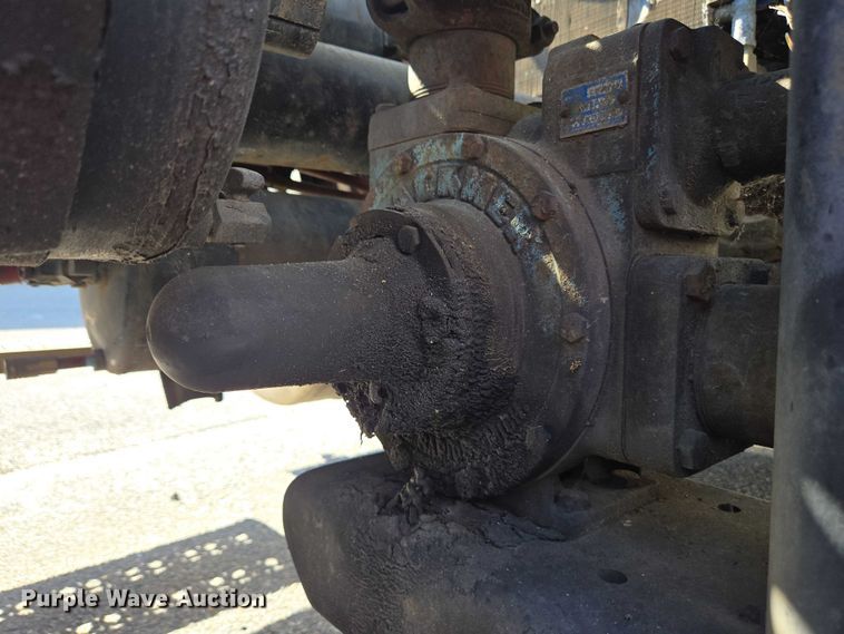 image for item EC4306 1999 Freightliner FLD120 semi truck