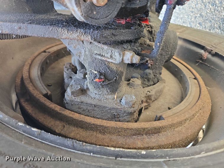 image for item EC4306 1999 Freightliner FLD120 semi truck