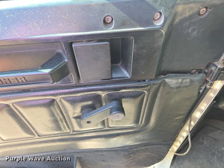 image for item EC4306 1999 Freightliner FLD120 semi truck