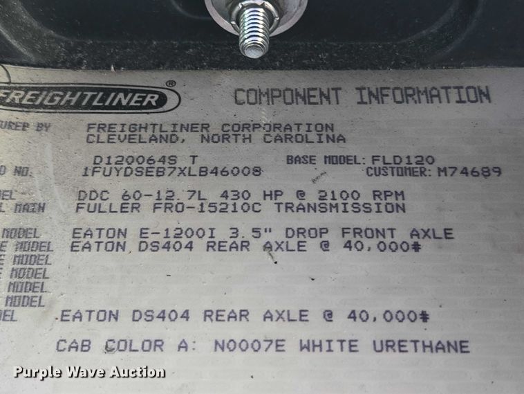 image for item EC4306 1999 Freightliner FLD120 semi truck