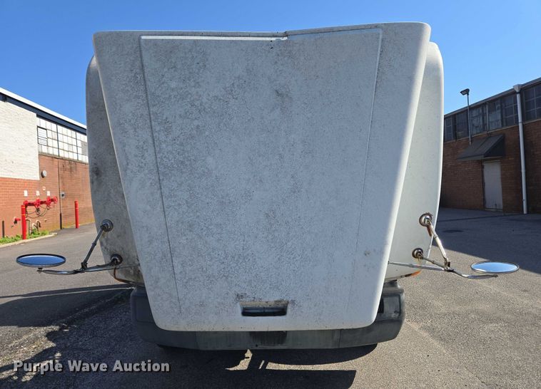 image for item EC4306 1999 Freightliner FLD120 semi truck