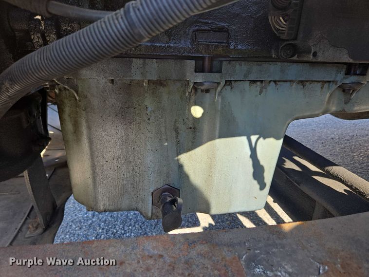 image for item EC4306 1999 Freightliner FLD120 semi truck