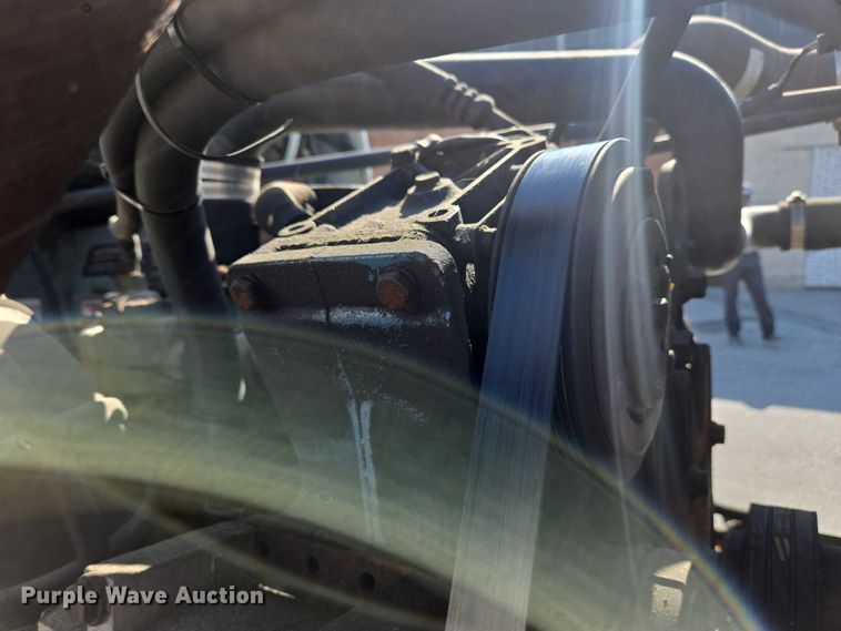 image for item EC4306 1999 Freightliner FLD120 semi truck