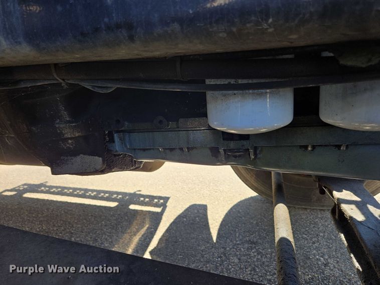 image for item EC4306 1999 Freightliner FLD120 semi truck