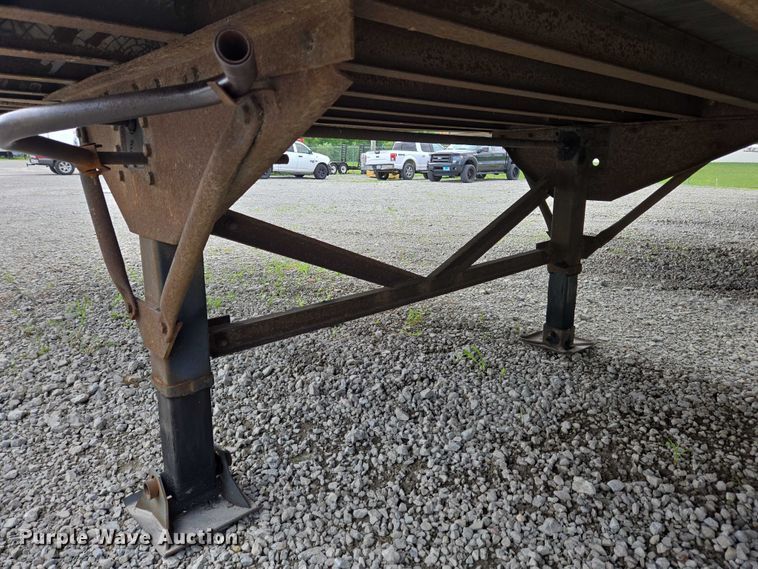 image for item EC4313 2004 Great Dane Trailers dry van trailer