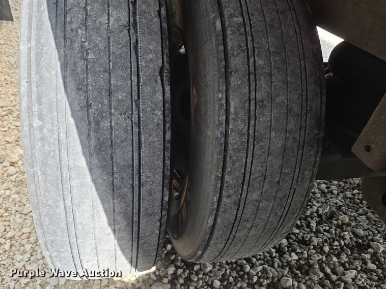 image for item EC4313 2004 Great Dane Trailers dry van trailer