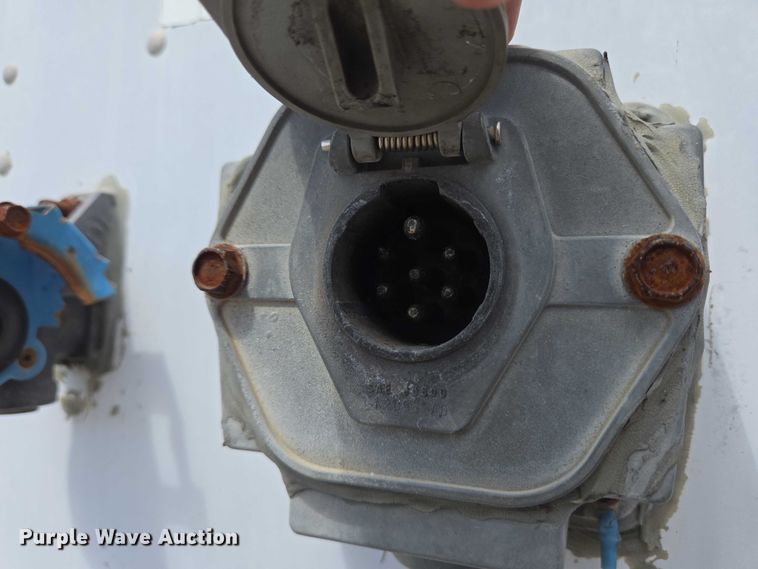 image for item EC4314 2001 Hyundai Translead Trailers dry van trailer