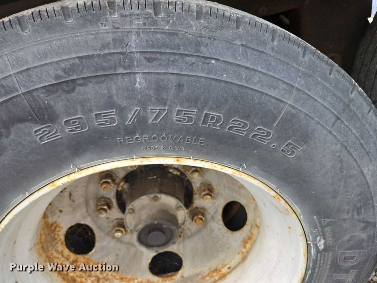 image for item EC4315 2001 Utility MFG S25 dry van trailer