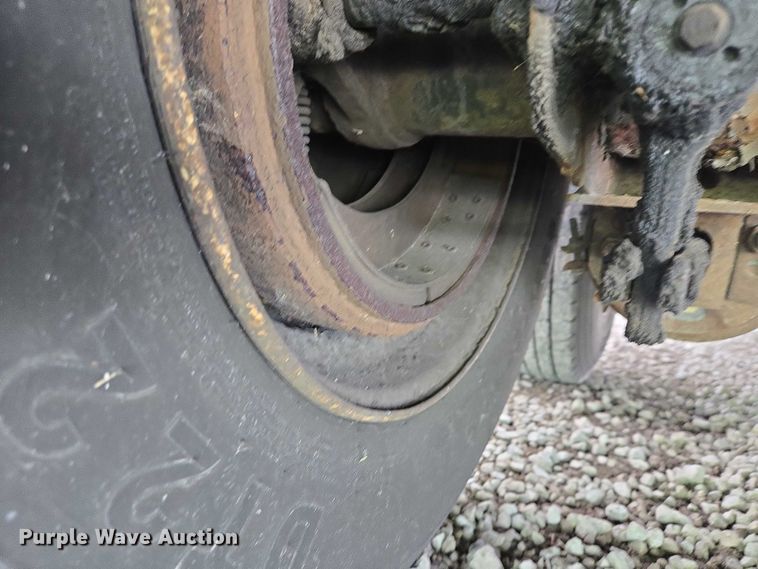 image for item EC4315 2001 Utility MFG S25 dry van trailer