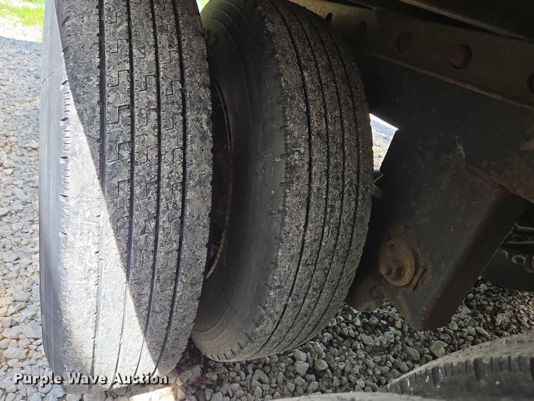 image for item EC4315 2001 Utility MFG S25 dry van trailer