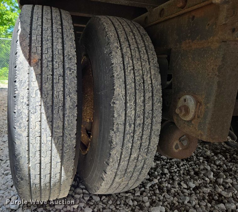 image for item EC4315 2001 Utility MFG S25 dry van trailer