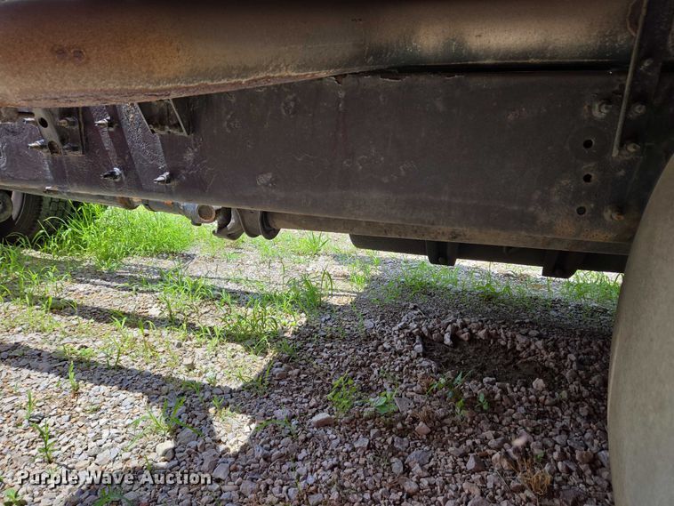 image for item EC4319 2006 Volvo Truck VNL semi truck