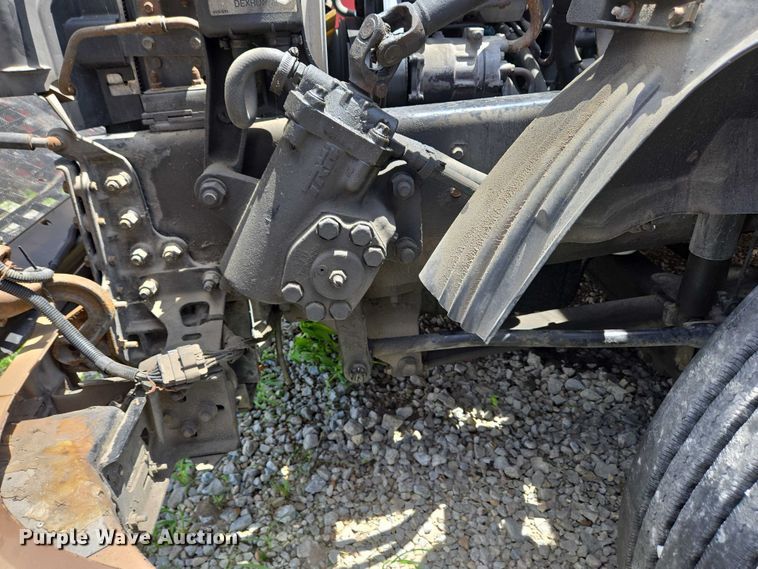 image for item EC4319 2006 Volvo Truck VNL semi truck