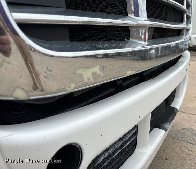 image for item EC4349 2018 Freightliner Cascadia 125 semi truck