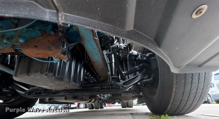 image for item EC4349 2018 Freightliner Cascadia 125 semi truck