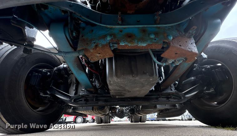 image for item EC4349 2018 Freightliner Cascadia 125 semi truck