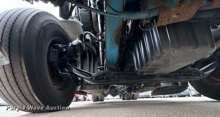 image for item EC4349 2018 Freightliner Cascadia 125 semi truck