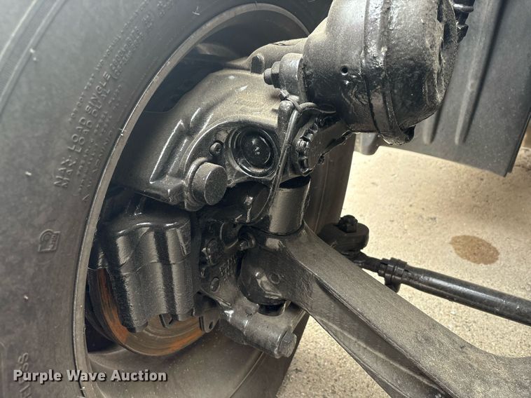 image for item EC4349 2018 Freightliner Cascadia 125 semi truck