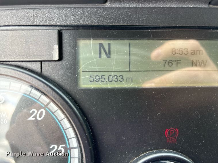 image for item EC4349 2018 Freightliner Cascadia 125 semi truck