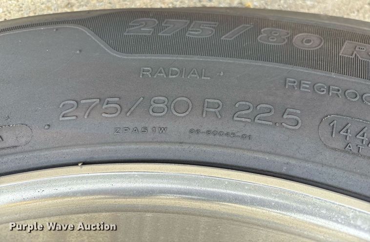 image for item EC4349 2018 Freightliner Cascadia 125 semi truck