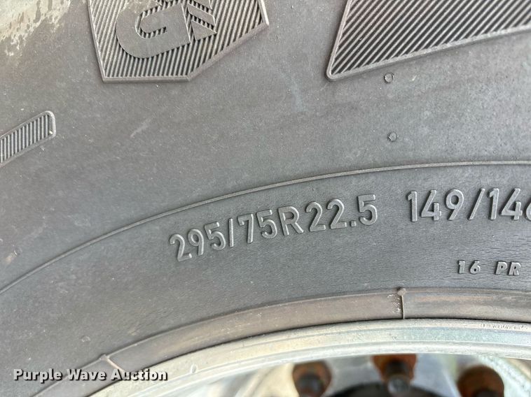 image for item EC4349 2018 Freightliner Cascadia 125 semi truck