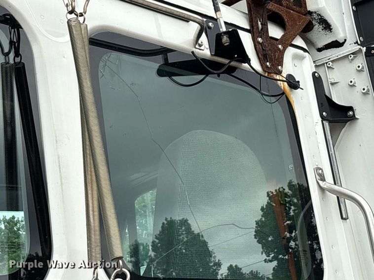 image for item EC4350 2019 Freightliner Cascadia 125 semi truck