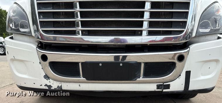 image for item EC4350 2019 Freightliner Cascadia 125 semi truck