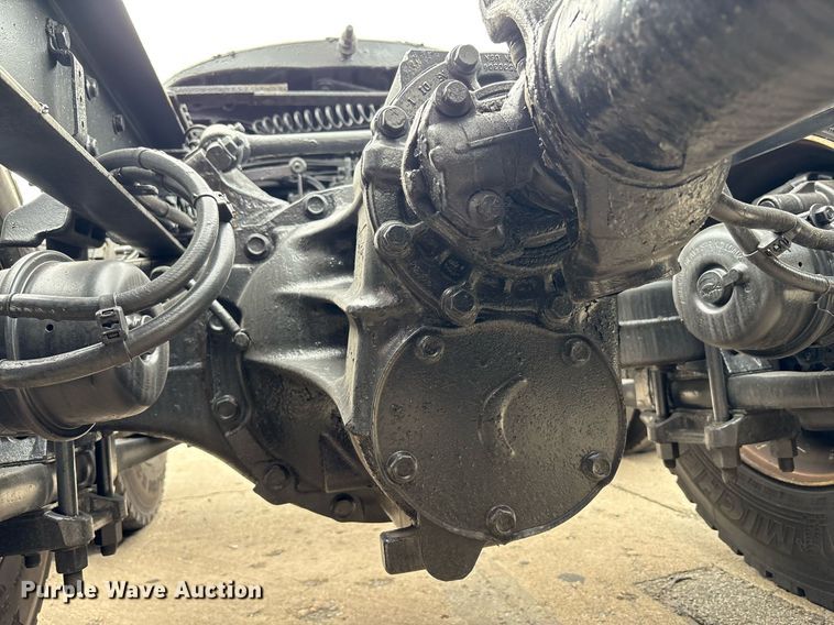 image for item EC4350 2019 Freightliner Cascadia 125 semi truck