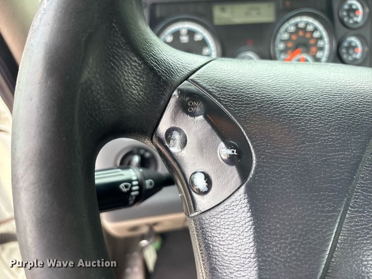 image for item EC4350 2019 Freightliner Cascadia 125 semi truck