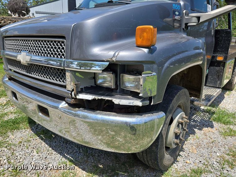 image for item ED2135 2006 Chevrolet C4500 flatbed truck