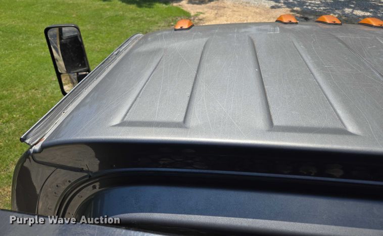 image for item ED2135 2006 Chevrolet C4500 flatbed truck