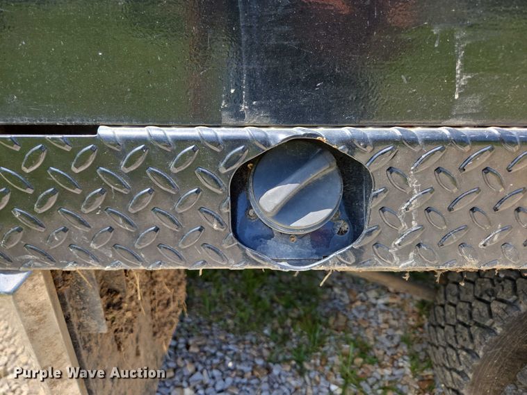 image for item ED2135 2006 Chevrolet C4500 flatbed truck