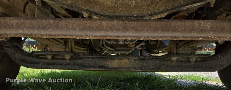 image for item ED2135 2006 Chevrolet C4500 flatbed truck