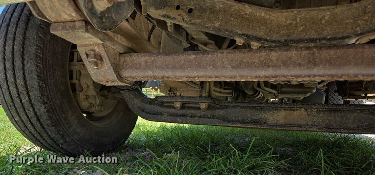 image for item ED2135 2006 Chevrolet C4500 flatbed truck