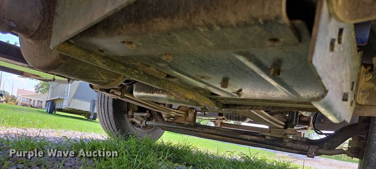 image for item ED2135 2006 Chevrolet C4500 flatbed truck