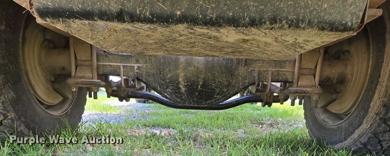 image for item ED2135 2006 Chevrolet C4500 flatbed truck