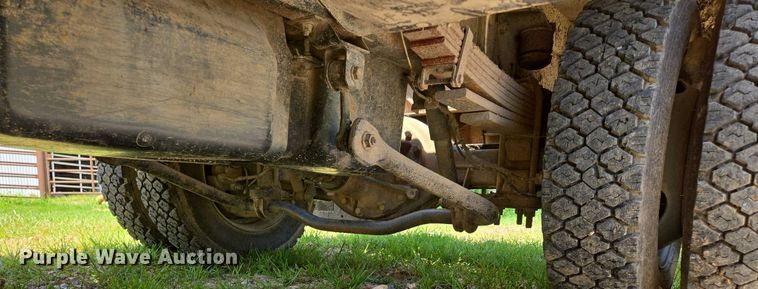 image for item ED2135 2006 Chevrolet C4500 flatbed truck