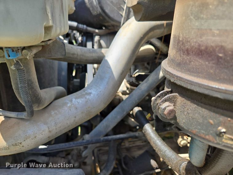 image for item ED2135 2006 Chevrolet C4500 flatbed truck