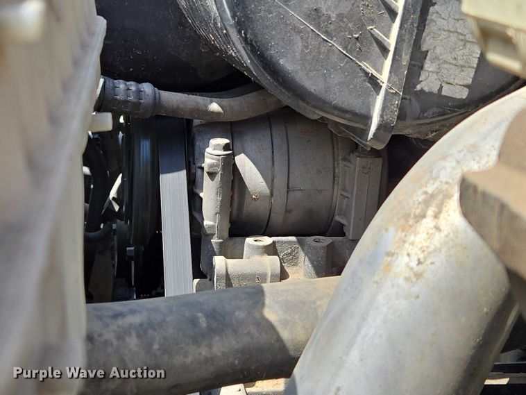 image for item ED2135 2006 Chevrolet C4500 flatbed truck