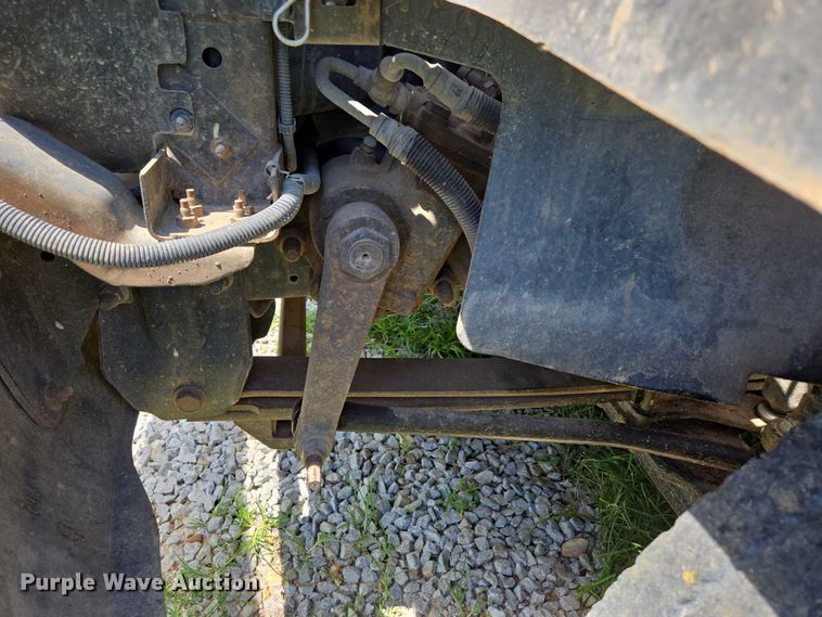 image for item ED2135 2006 Chevrolet C4500 flatbed truck