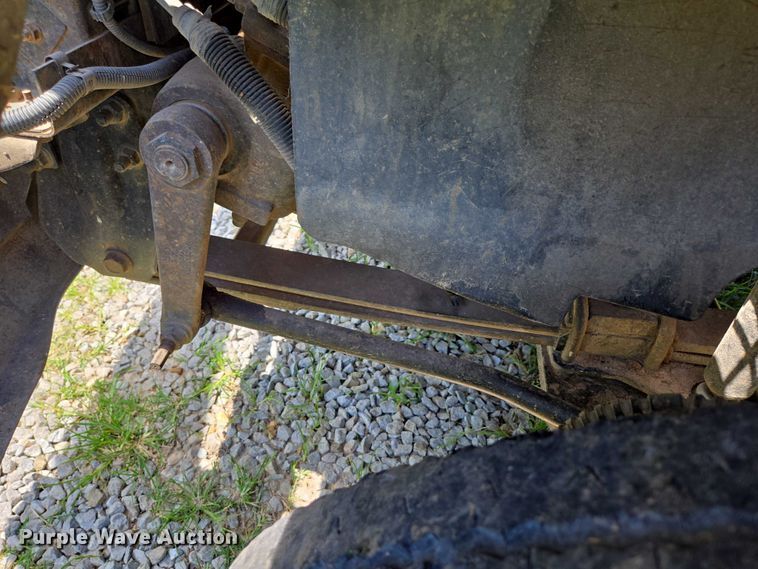 image for item ED2135 2006 Chevrolet C4500 flatbed truck