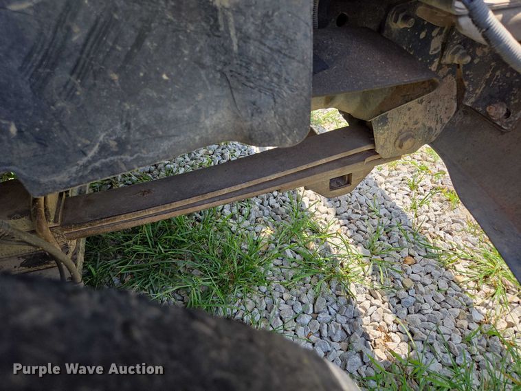 image for item ED2135 2006 Chevrolet C4500 flatbed truck