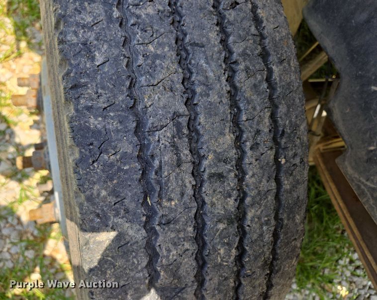 image for item ED2135 2006 Chevrolet C4500 flatbed truck