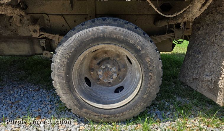 image for item ED2135 2006 Chevrolet C4500 flatbed truck