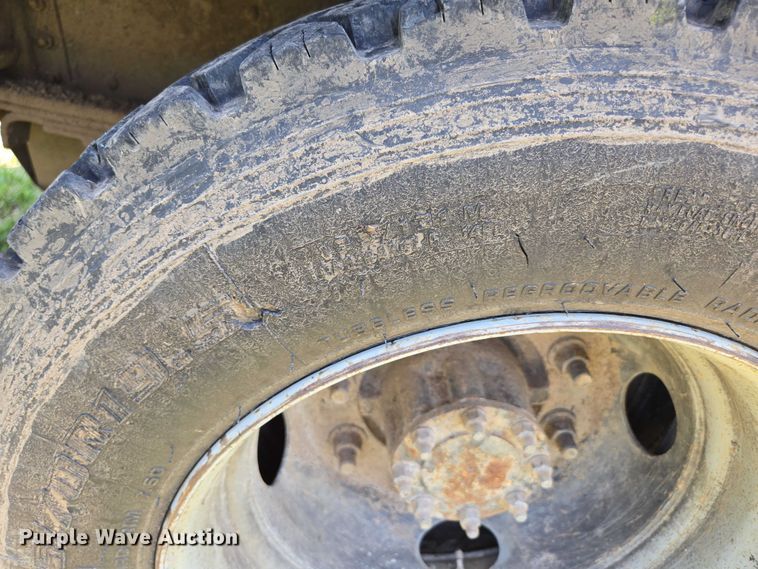 image for item ED2135 2006 Chevrolet C4500 flatbed truck