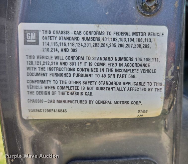 image for item ED2135 2006 Chevrolet C4500 flatbed truck