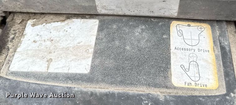 image for item ED5672 2013 Freightliner Cascadia semi truck